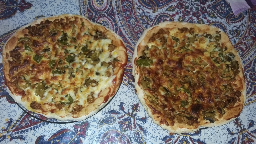 عکس پیتزا قارچ و گوشت تنوری