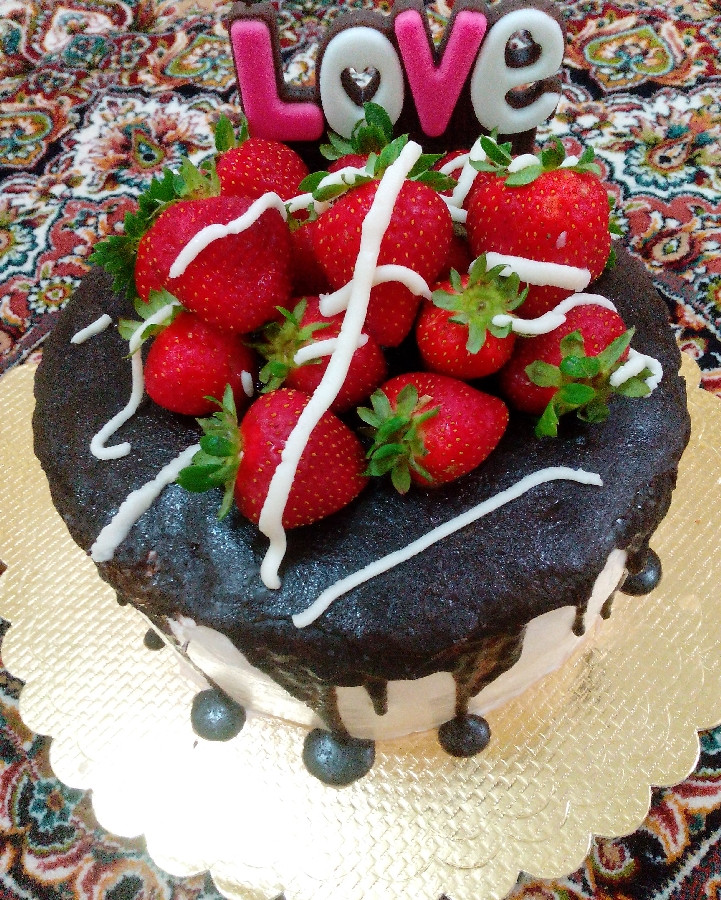 عکس کیک با لایه موز و گردو