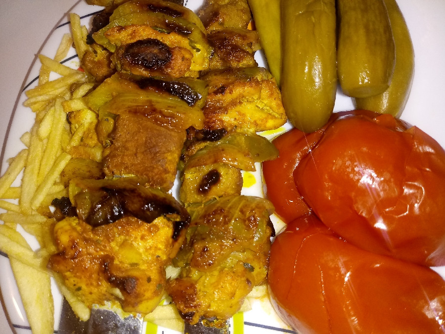 عکس کباب تکه ای گوشت و مرغ در تابه