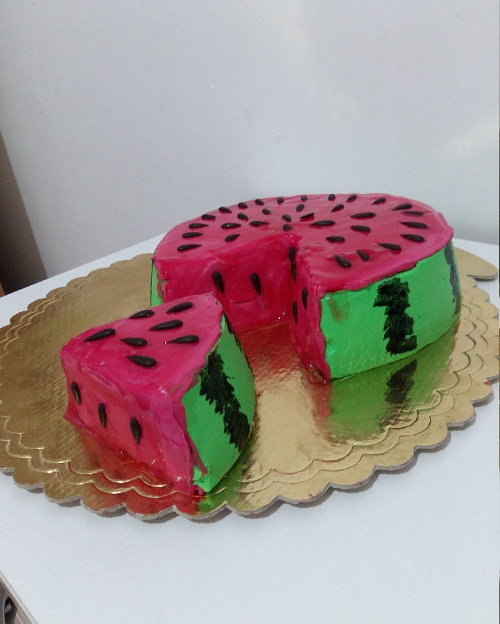 عکس کیک هندوانه ایی سفارش مشتری عزیزم برای شب یلدا 
