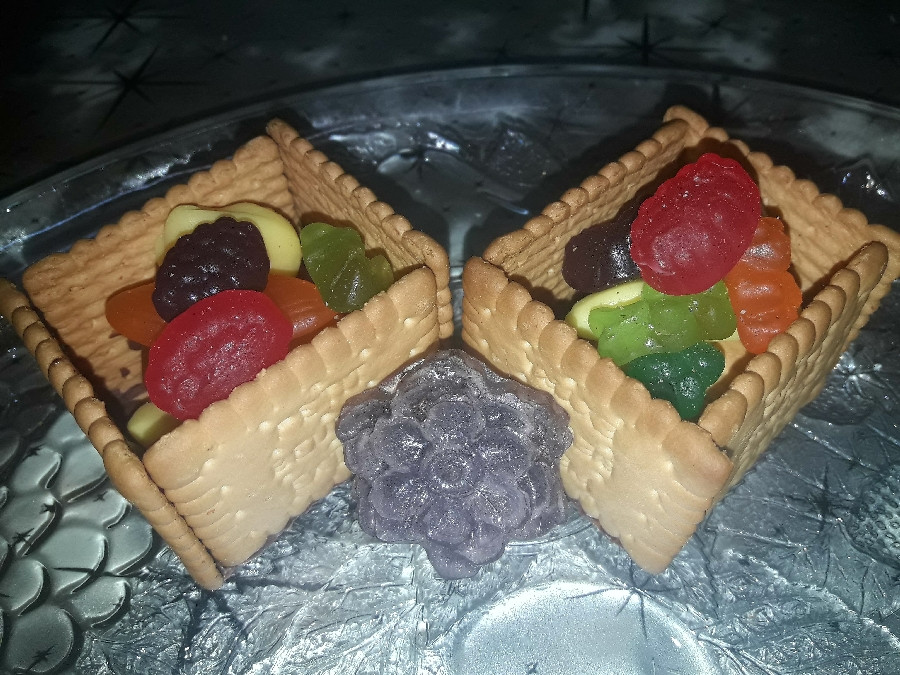 جعبه بیسکویت یلدا