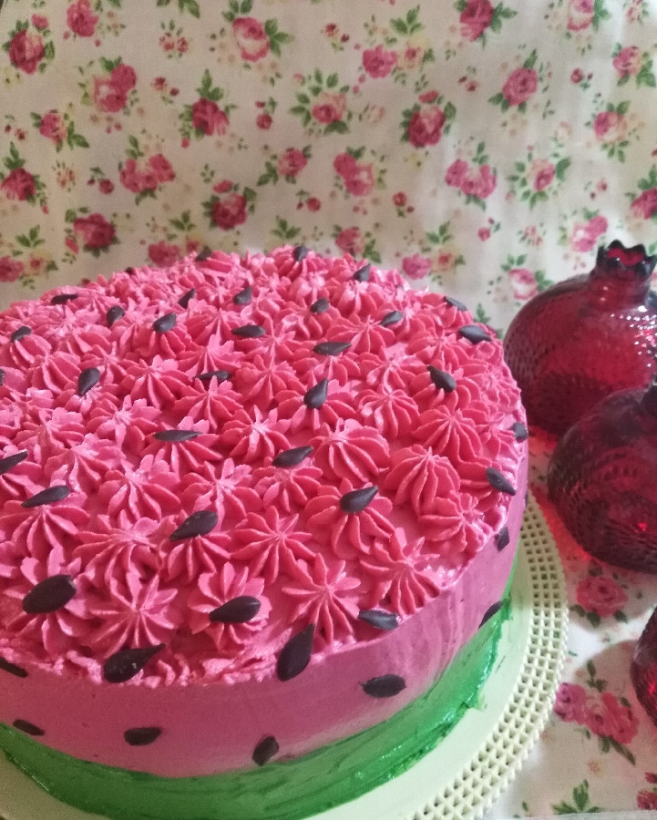 عکس کیک هندوانه شب یلدا