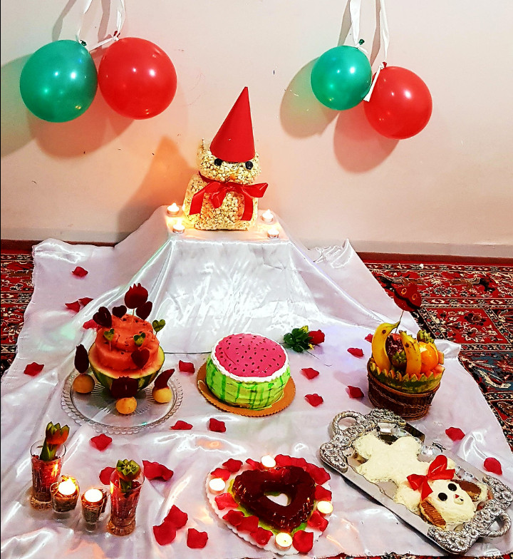 عکس سفره ی شب یلدا