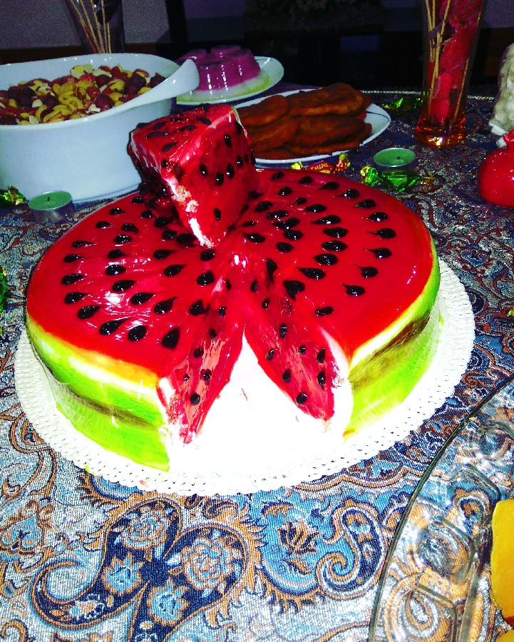 عکس کیک شب یلدا