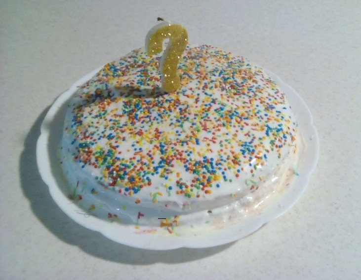 اینم کیک تولد کج و کوله من واسه تولد آقامون??