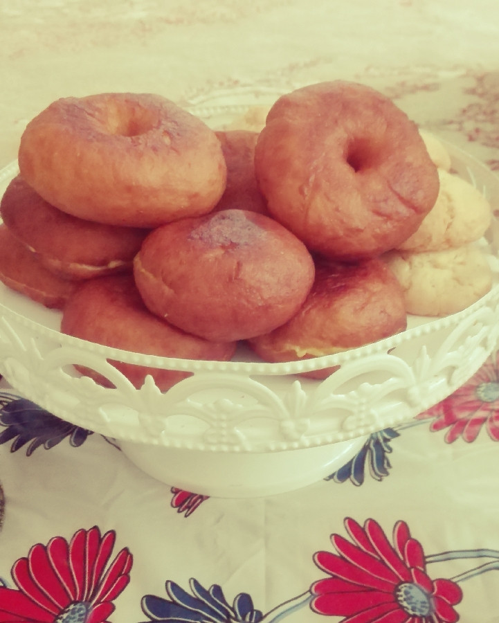 عکس دونات و پیراشکی کرمدار