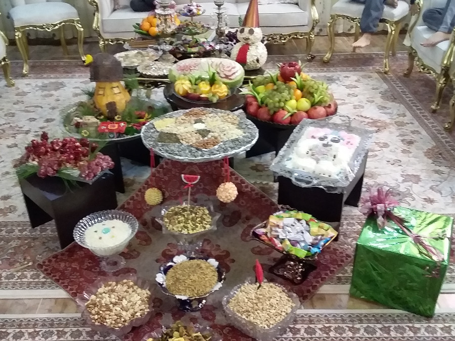 عکس اینم شب یلدای ما خونه مادر شوهرم