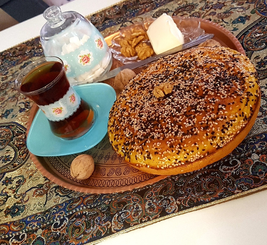 عکس نان روغنی سنتی و محلی تبریز
