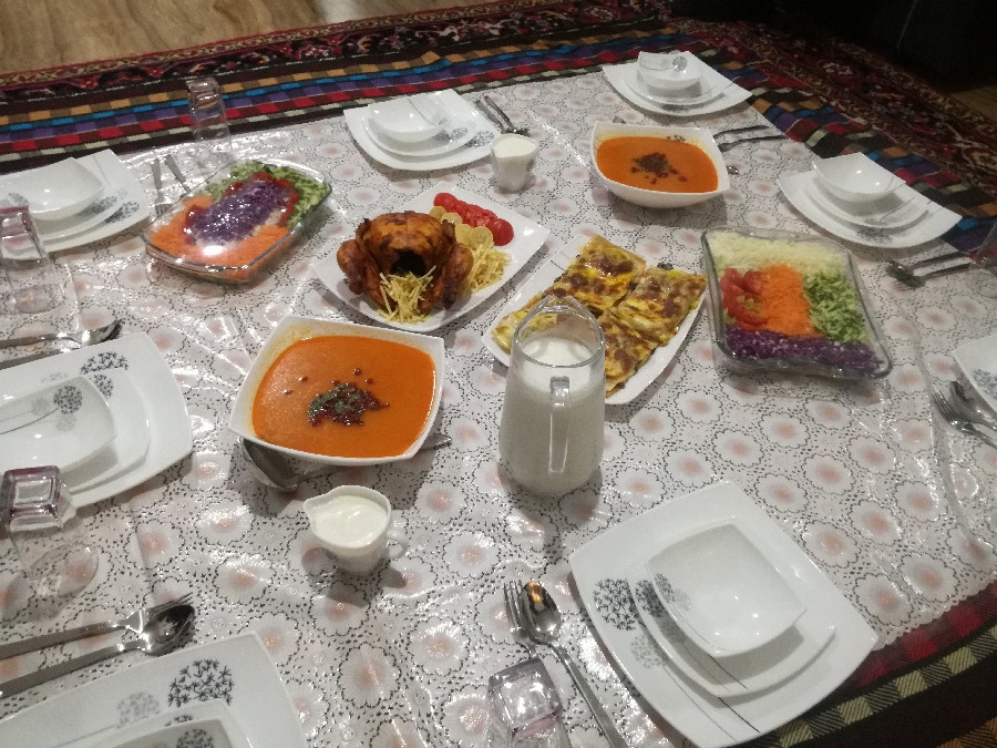 عکس شام شب یلدا 