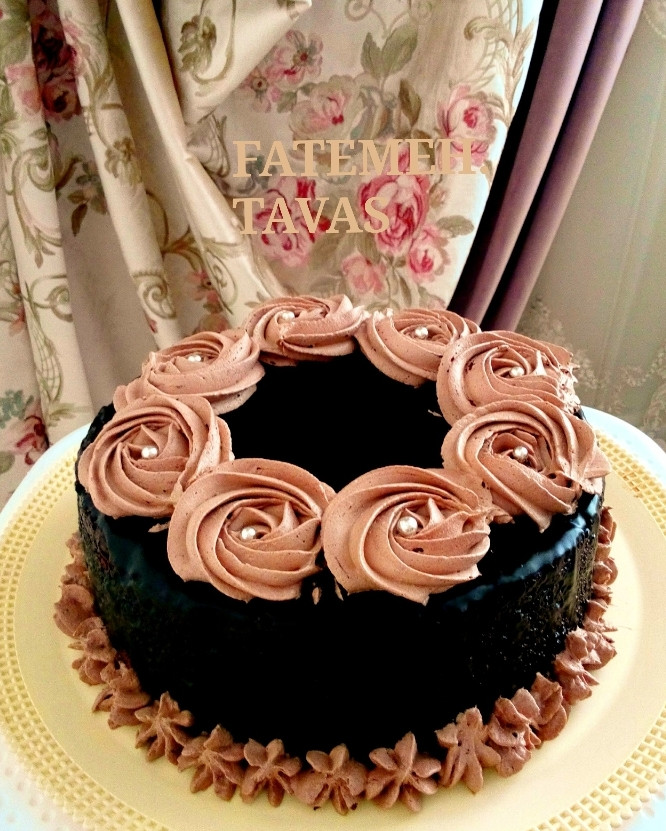 عکس کیک شکلاتی بارویه گاناش 