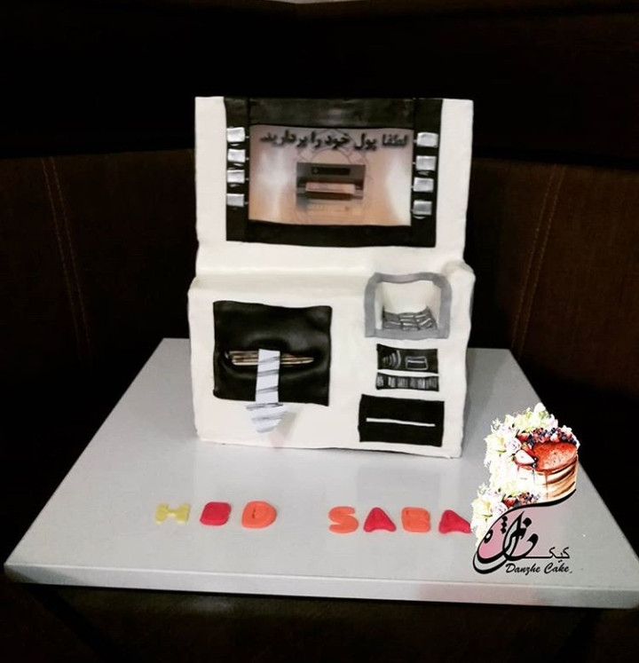 عکس کیک دستگاه خودپرداز با روکش فوندانت