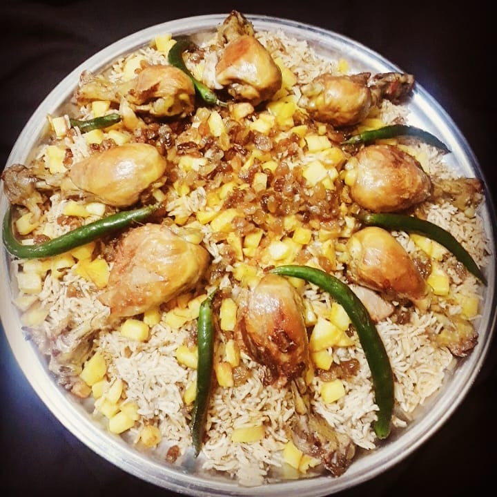 عکس برنج و مرغ ب سبک عربی پراز ادویه