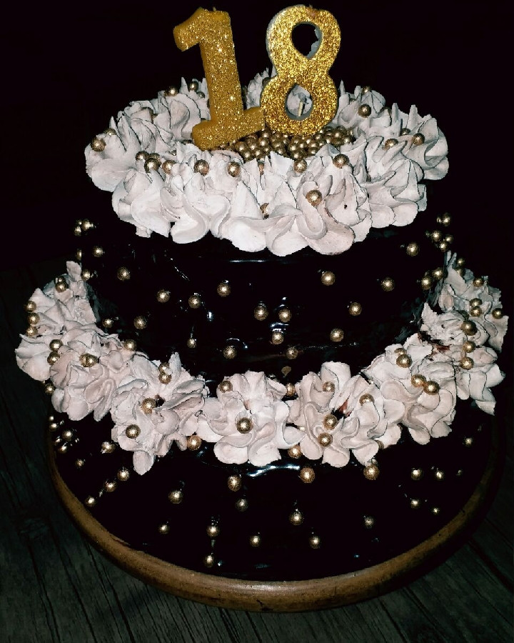 کیک تولد هجده سالگیم