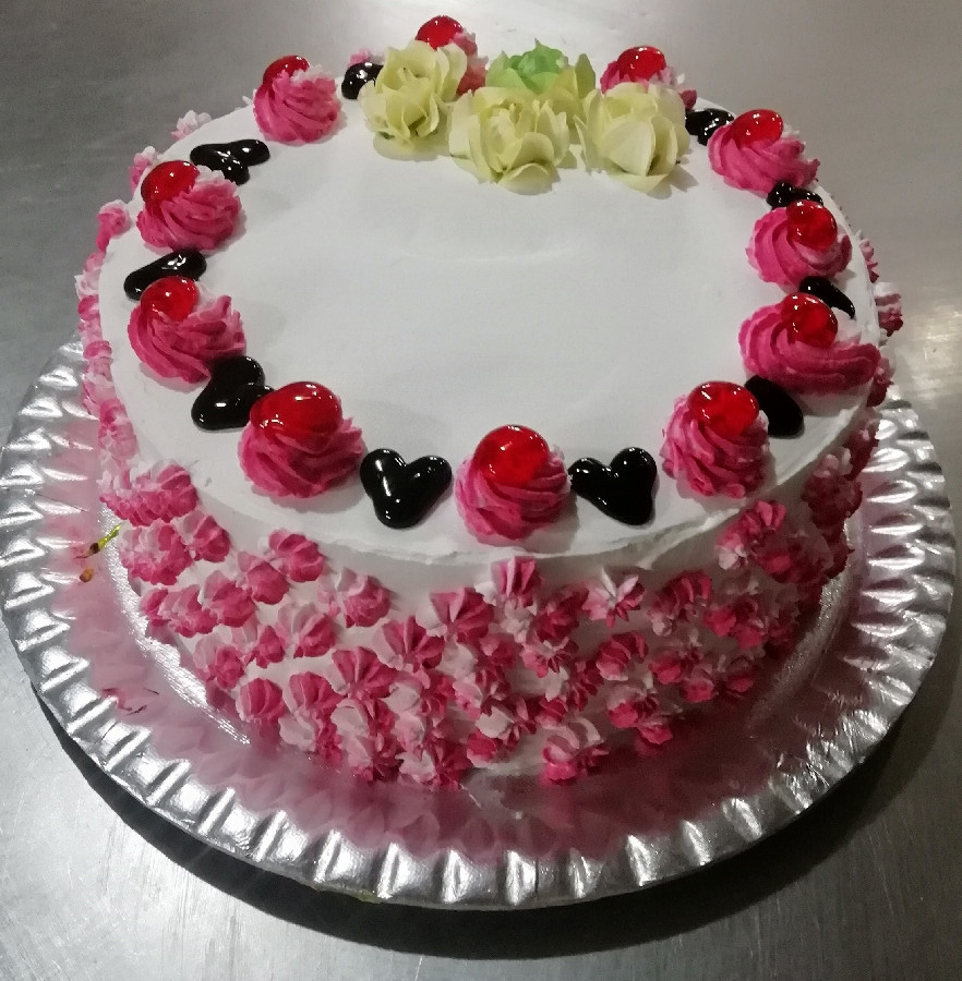 عکس بازم یه کیک تولد دیگه