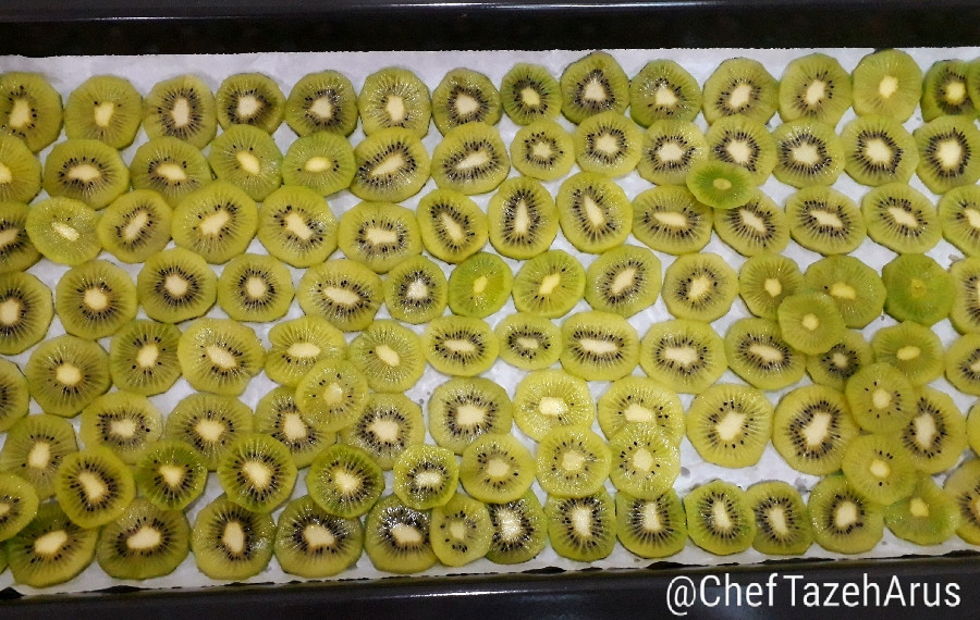 خشک کردن میوه کیوی