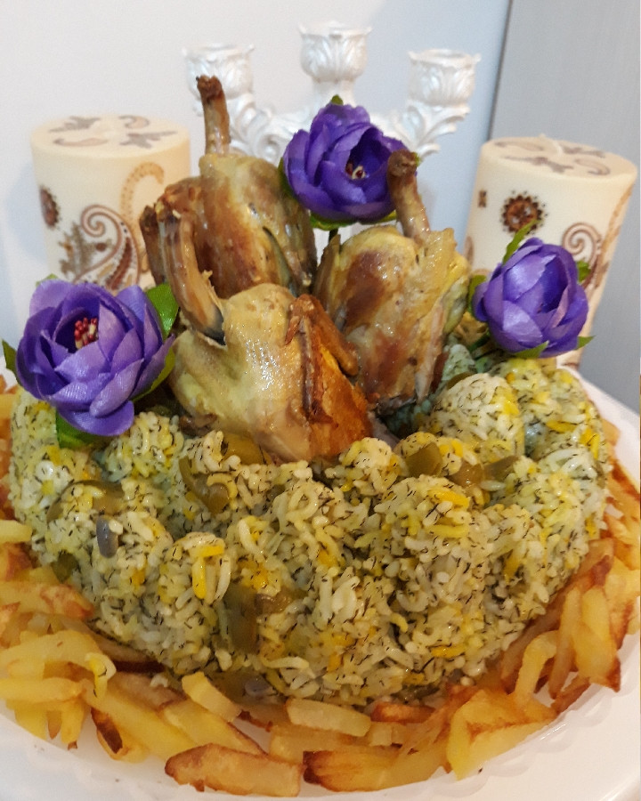 عکس سبزی پلو با بلدرچین سرخ شده