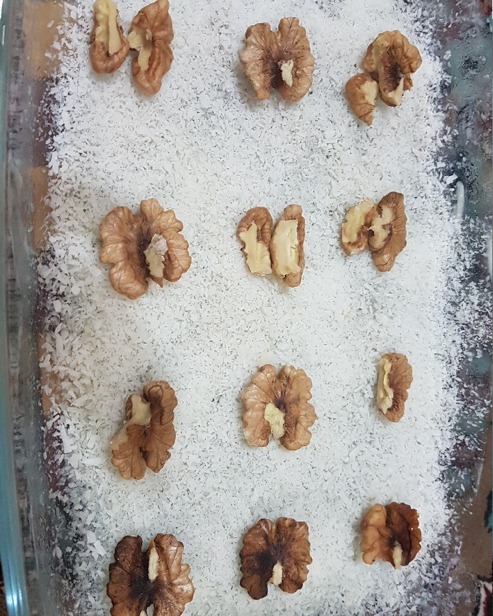 عکس شیرینی دهین نجفی