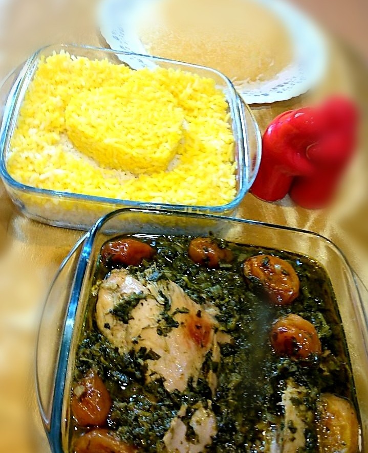 عکس خورشت آلو اسفناج با مرغ