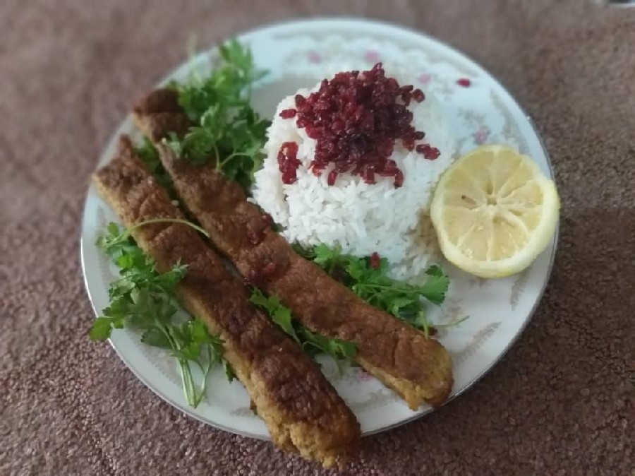 عکس  ناهار خوشمزه امروز ما#کباب مرغ که همسرم زحمتش کشیده