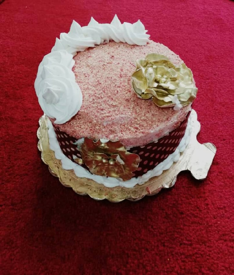 عکس اینم کیک خامه ای اسفنجی 