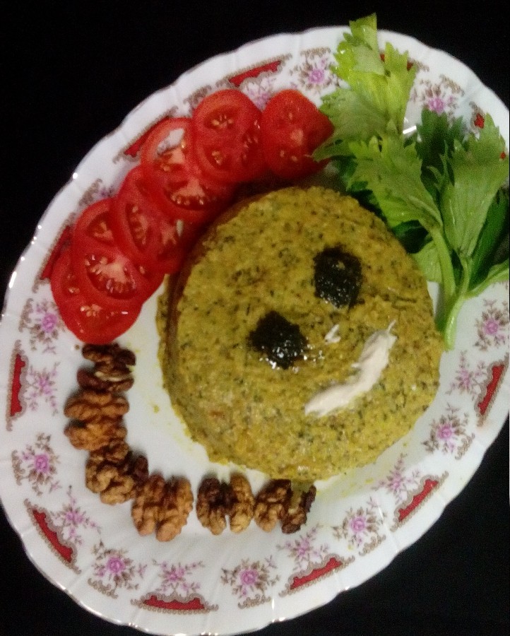 عکس کشک بادمجون باتزیین دخترنازم