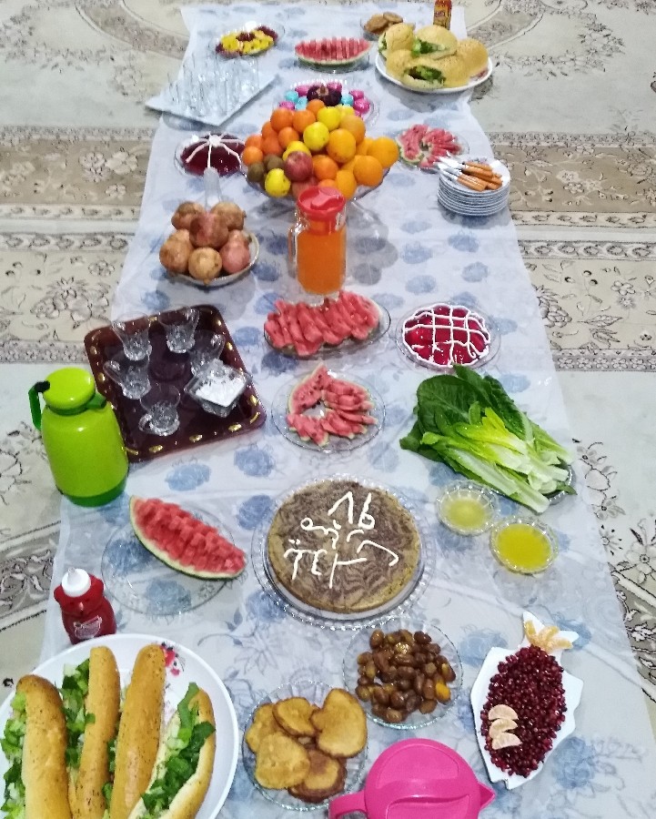 عکس شب یلدا خونه بابا کنار خانواده