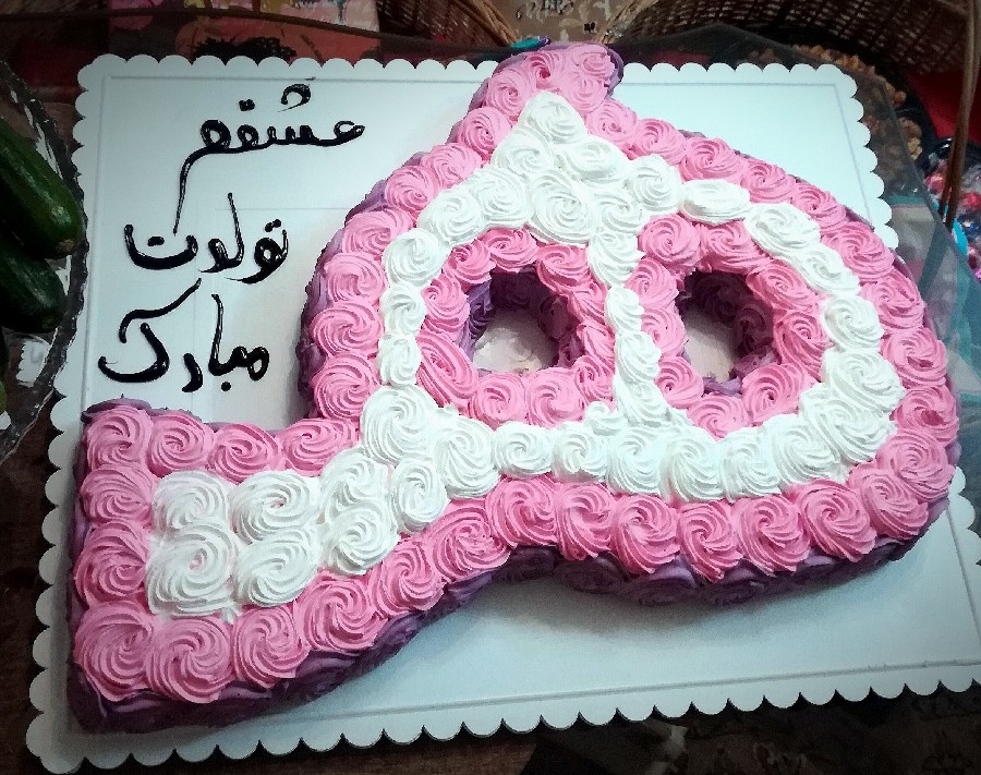 عکس کیک تولد و عیدی