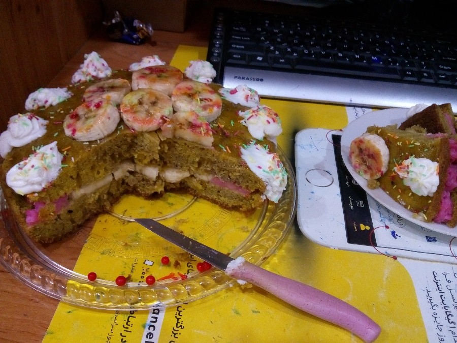 عکس کیک تولد خونگی واسه تولد همکارم خودم براش پختم