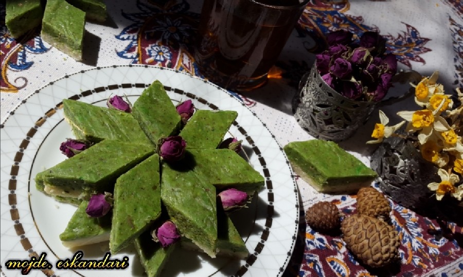 عکس لوز شیر عسلی