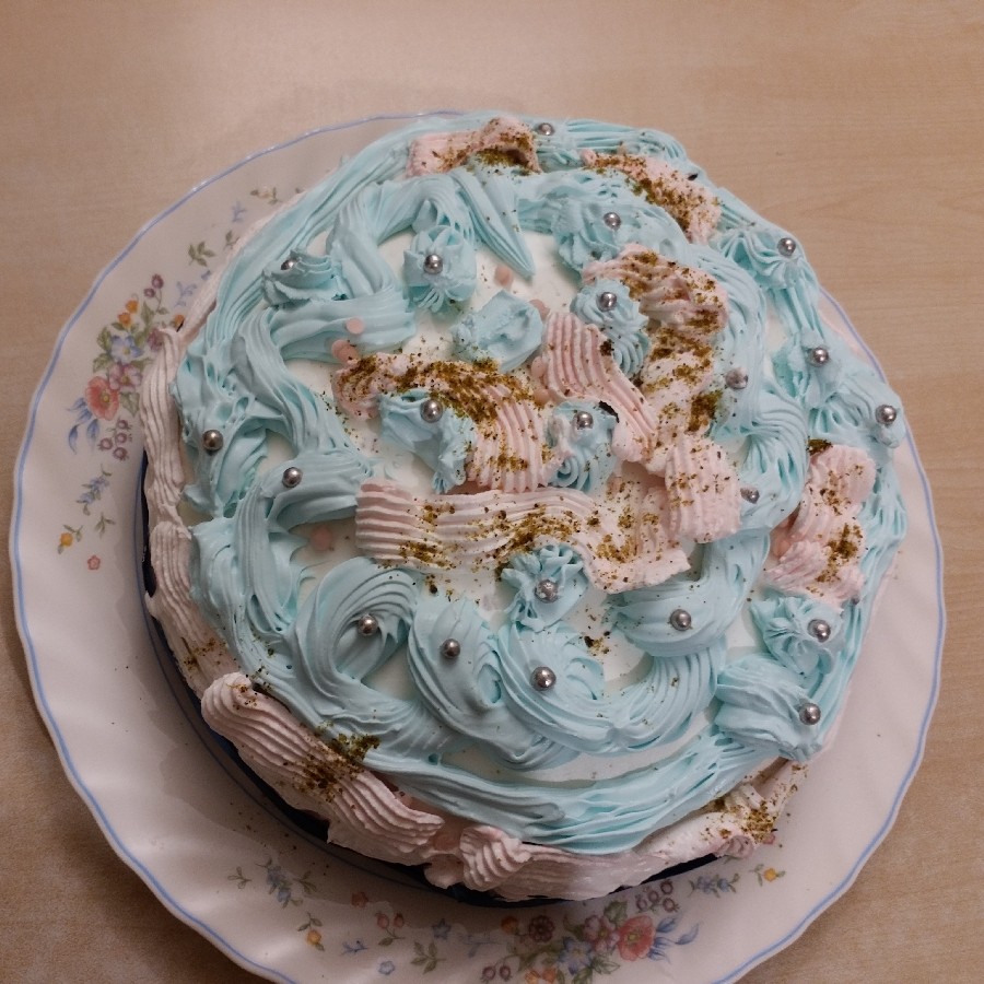 این  هم کیک میخک پز برای مدرسه دخترم
