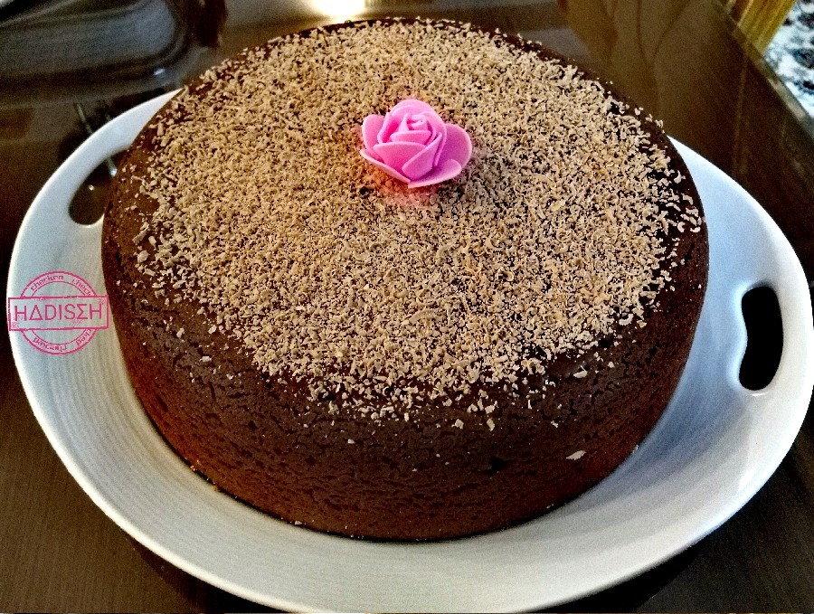 کیک شکلاتی اسفنجی