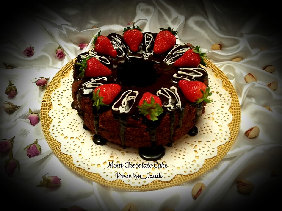 عکس کیک خیس شکلاتی با رویه گاناش

