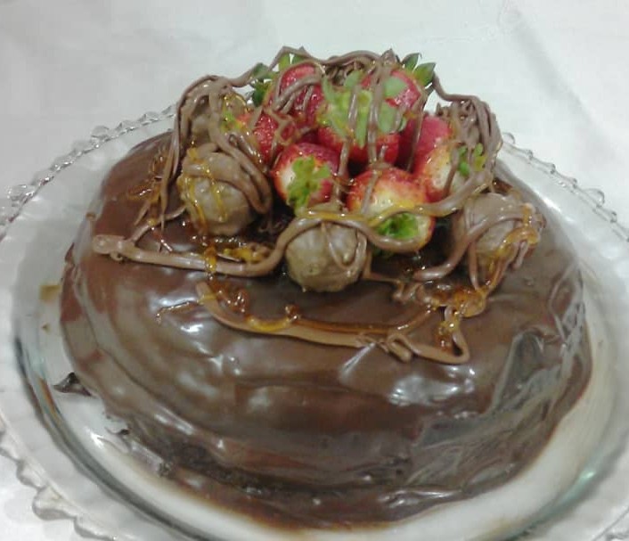 کیک شکلاتی با فیلینگ.موزوگردو واناناس