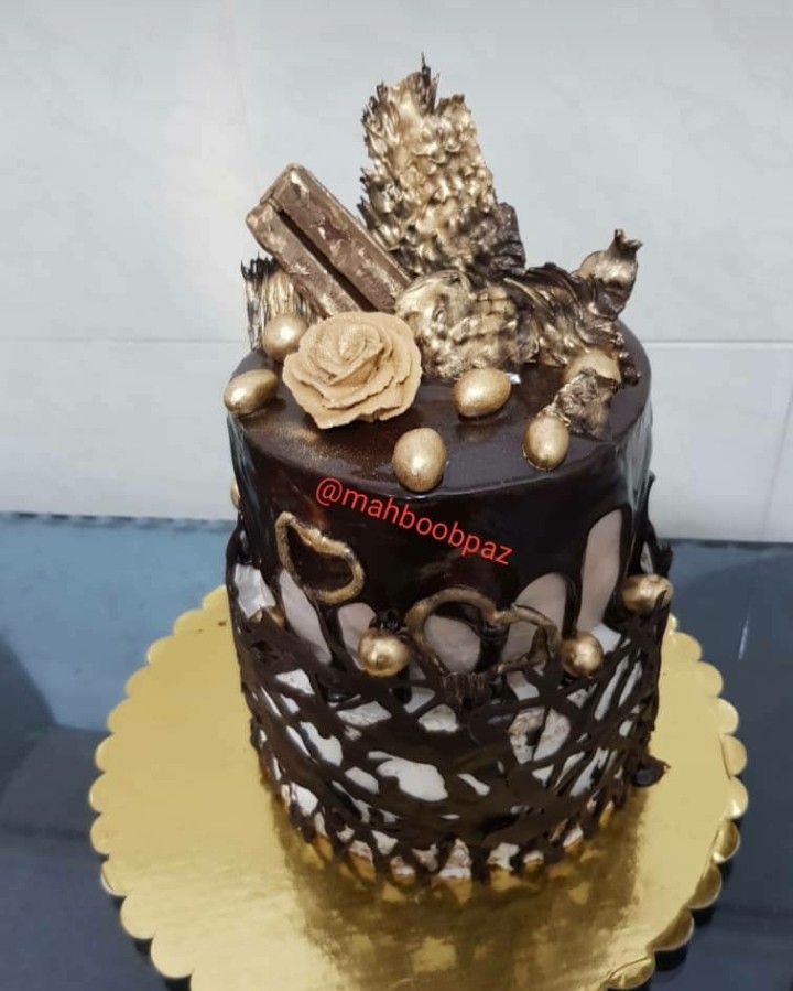 کیک شکلاتی تولد 