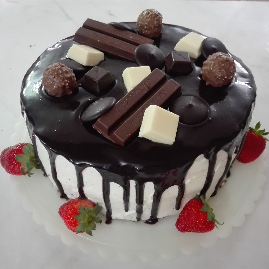 عکس کیک شکلاتی با دستور Chef عزیز