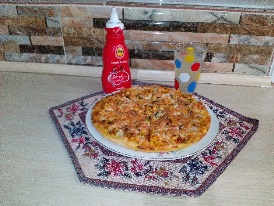 عکس سلام به دوستان پاپیونی پیتزا من تقدیم نگاه شما