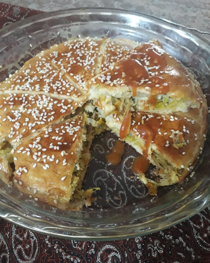 عکس فطایر مرغ یه غذای محلی لبنانی و جنوبی