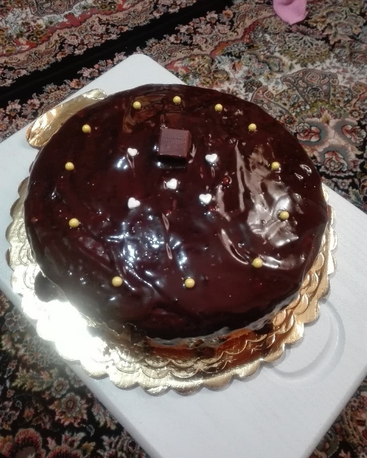کیک با تزیین گاناش شکلاتی