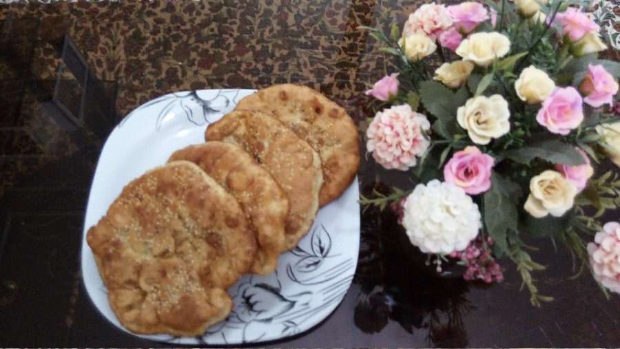 عکس نان محلی (مشتک)