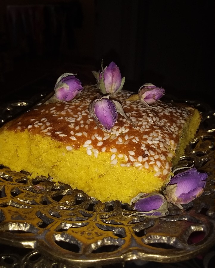 عکس کیک گلاب و زعفرون