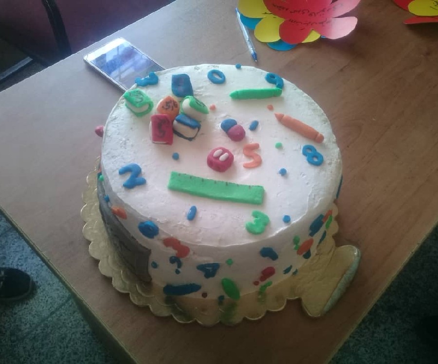 عکس کیک روز معلم برا گل پسرم