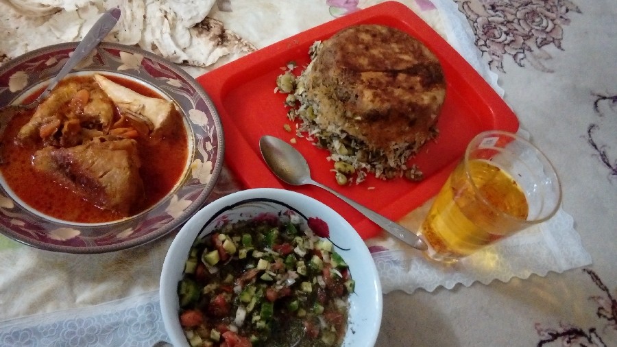 افطاری(مرغ و شوید باقالی و سالاد شیرازی)