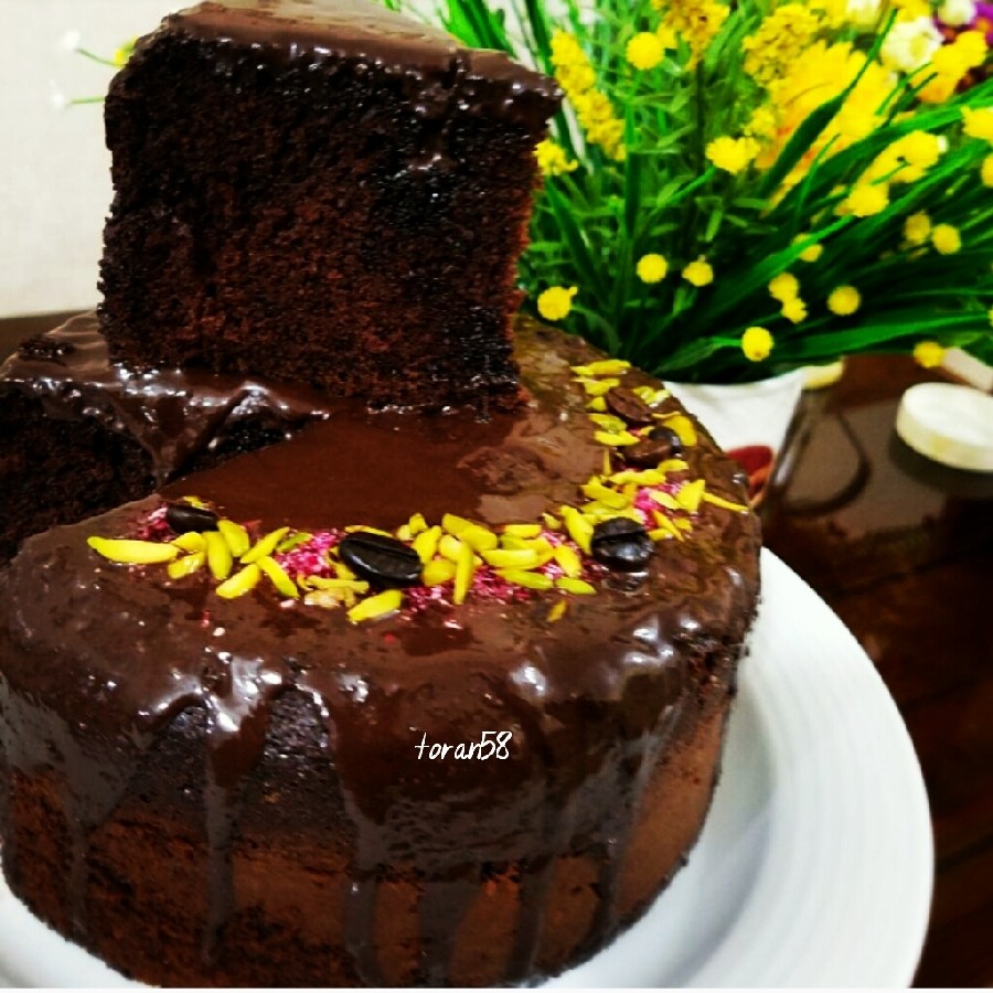 عکس  کیک خیس شکلاتی از نیکای عزیز