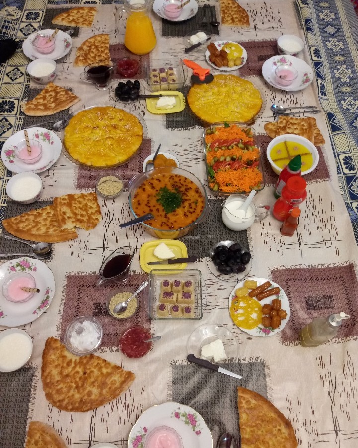 عکس سفره افطاری خونه مادرم