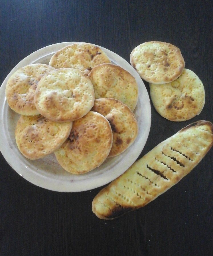 نان کماج خرمایی