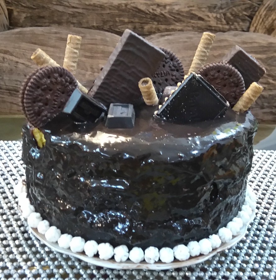 عکس کیک قابلمه ای با روکش شکلات صبحانه بجای گاناش