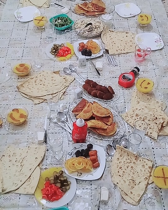 افطاری باخانواده:)