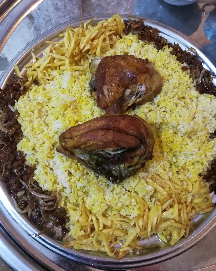 عکس اینم مچبوس یه غذای عربی. 