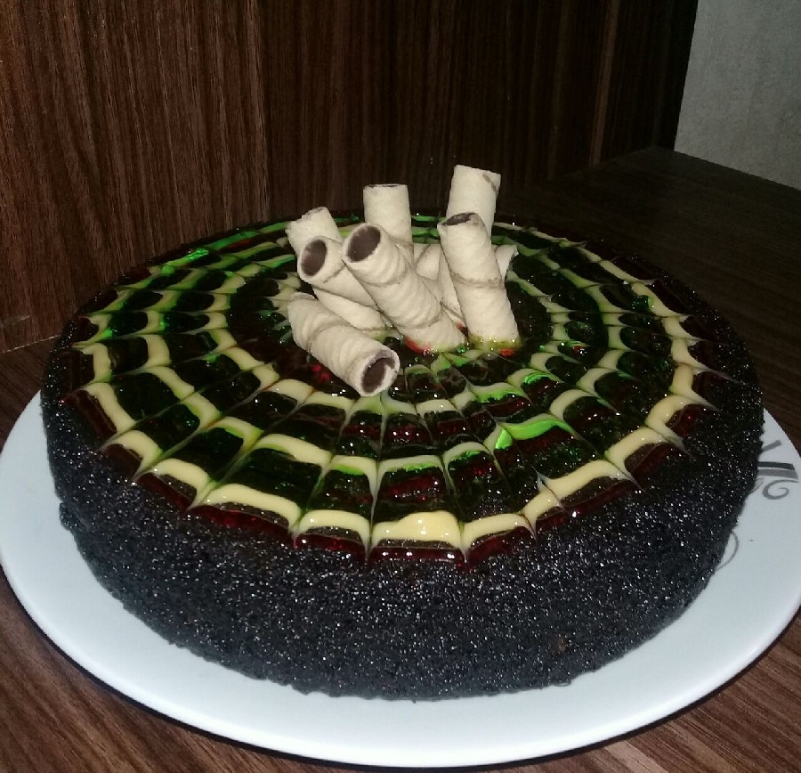 عکس کیک خیس شکلاتی ترکیه ای با تزیین ژله بریلو