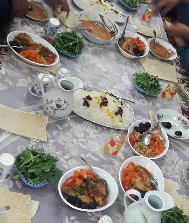عکس افطاری خونه فامیل های شوهرجان